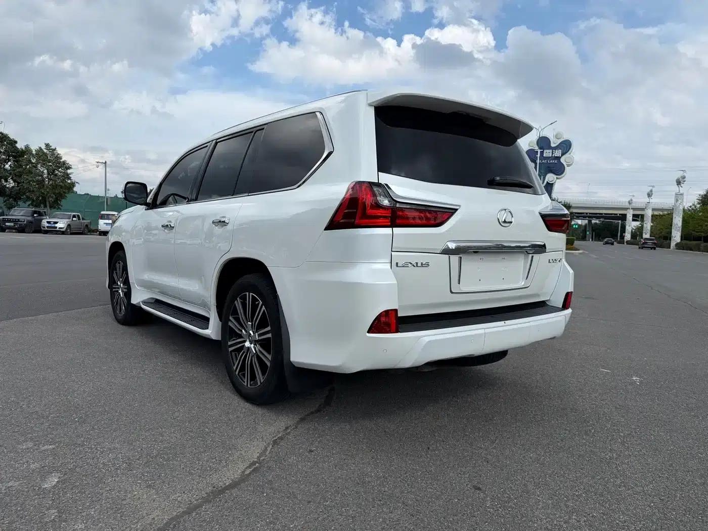 Lexus LX 2019 570 Premium Luxury Edition — миниатюра 6
