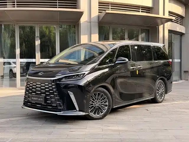 Lexus LM 2023 500h Four-Seat Executive Edition