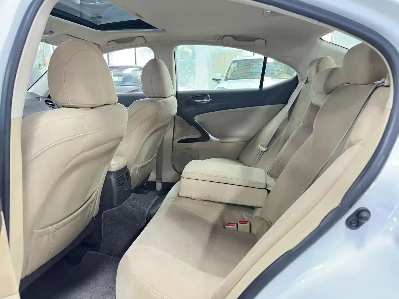 Lexus IS 2011 250 Sport Edition — миниатюра 5