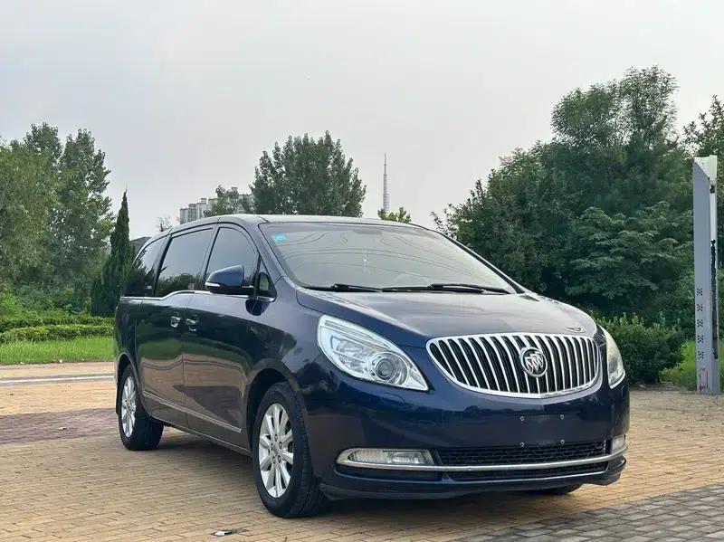 Buick GL8 2011 3.0L XT Luxury Business Flagship Edition — миниатюра 3