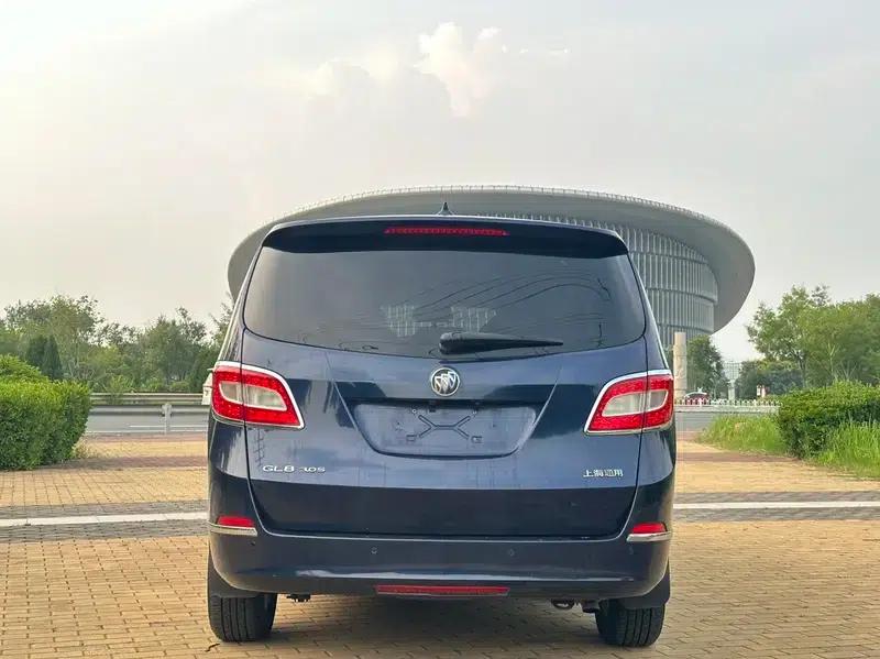 Buick GL8 2011 3.0L XT Luxury Business Flagship Edition — миниатюра 5