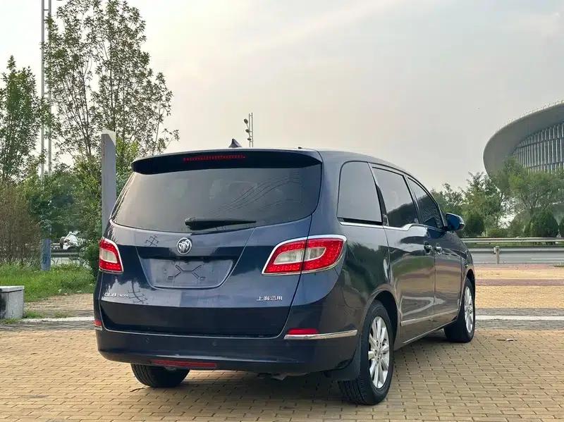Buick GL8 2011 3.0L XT Luxury Business Flagship Edition — миниатюра 6