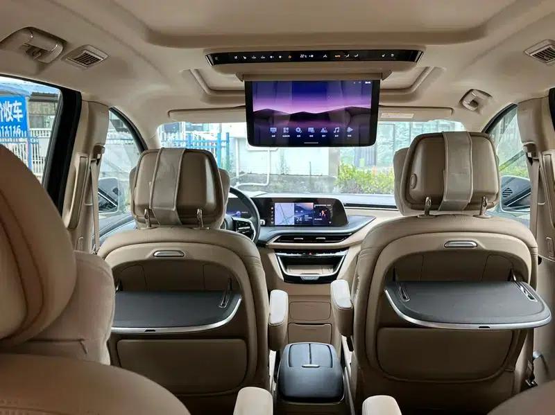 Buick GL8 PHEV 2025 Land Cruiser 1.5T Premium Edition — миниатюра 7
