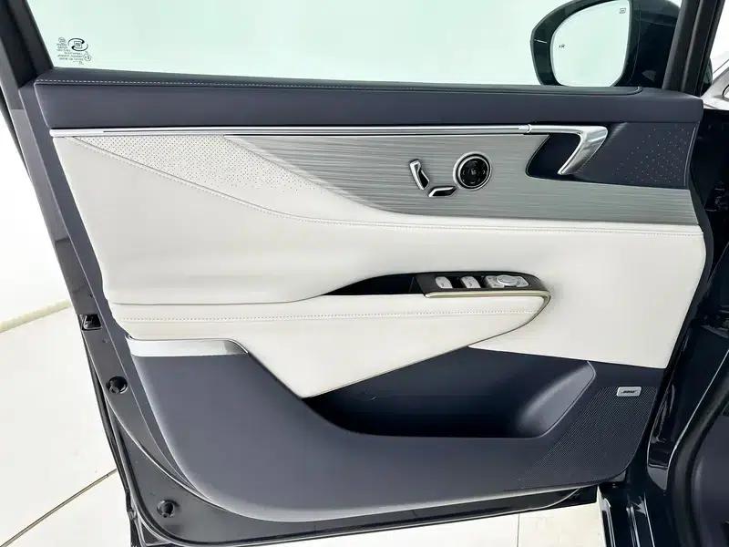 Buick GL8 PHEV 2026 Luxury Edition 1.5T — миниатюра 6
