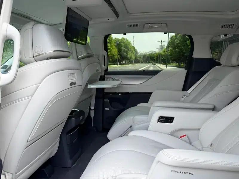 Buick GL8 PHEV 2026 Luxury Edition 1.5T — миниатюра 9
