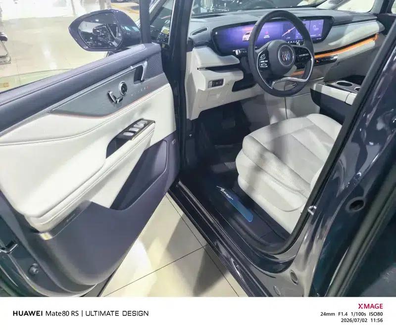 Buick GL8 PHEV 2026 Luxury Edition 1.5T — миниатюра 7