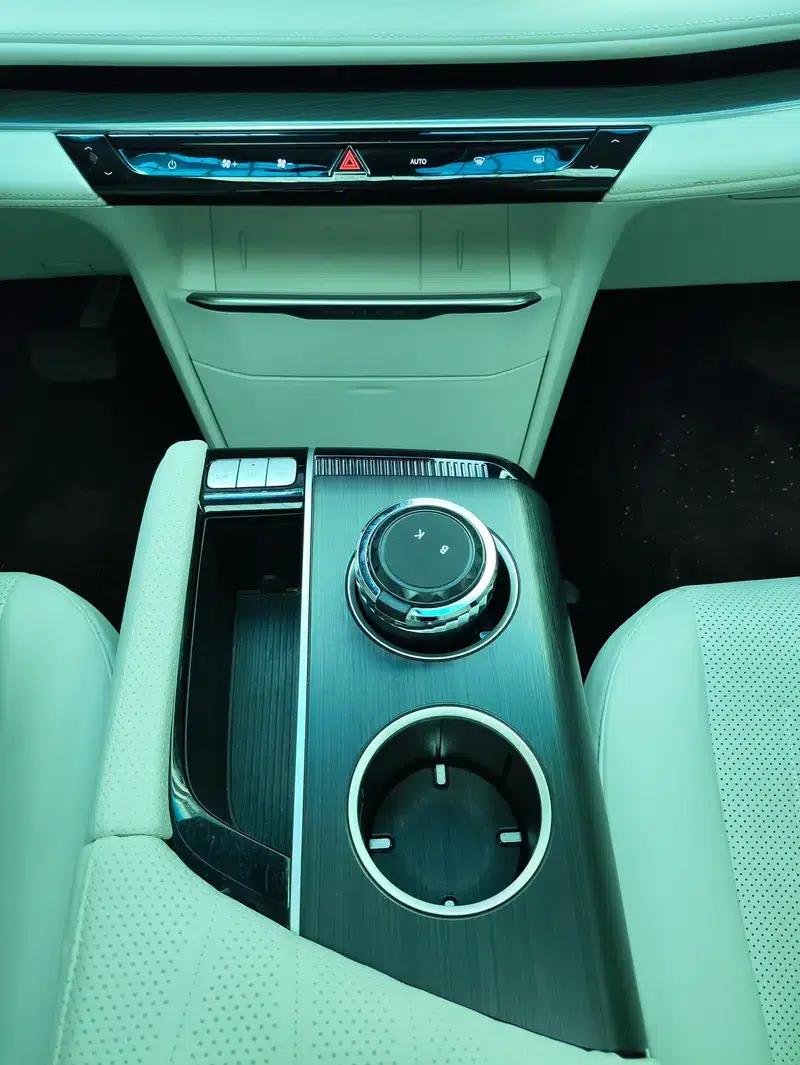 Buick GL8 PHEV 2024 Luxury 1.5T Premium Edition — миниатюра 12