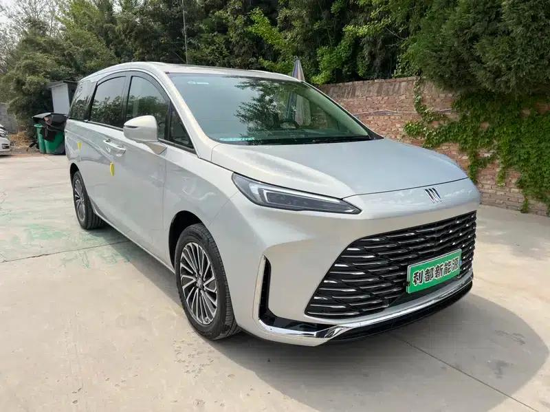 Buick GL8 PHEV 2025 Land Cruiser 1.5T Smart Edition — миниатюра 3