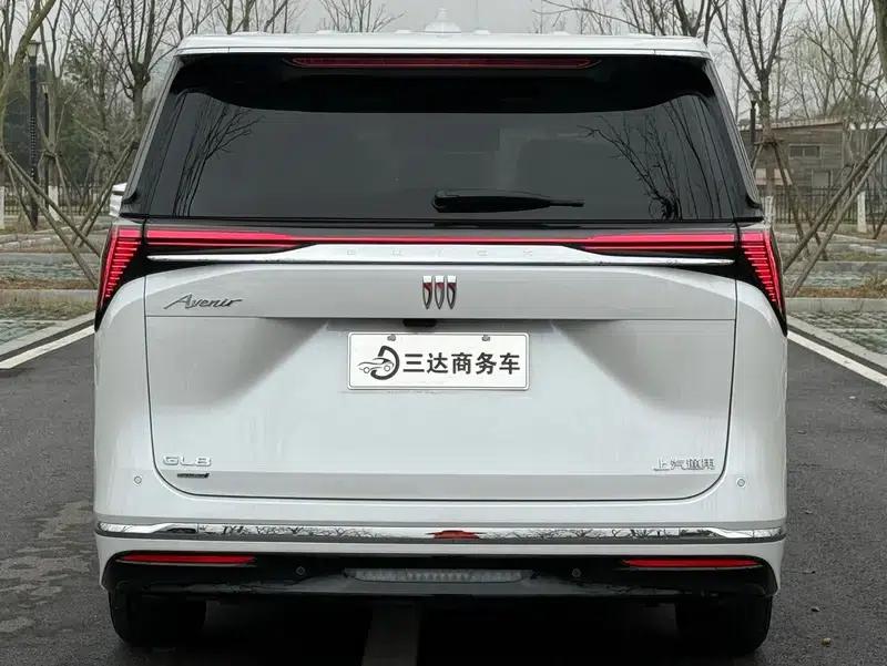 Buick GL8 PHEV 2024 Luxury Edition 1.5T 6-seat Luxury Version — миниатюра 5