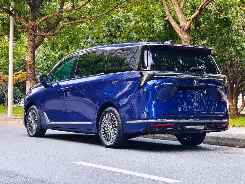Buick GL8 PHEV 2024 Luxury Edition 1.5T 6-seat Luxury Version — миниатюра 5