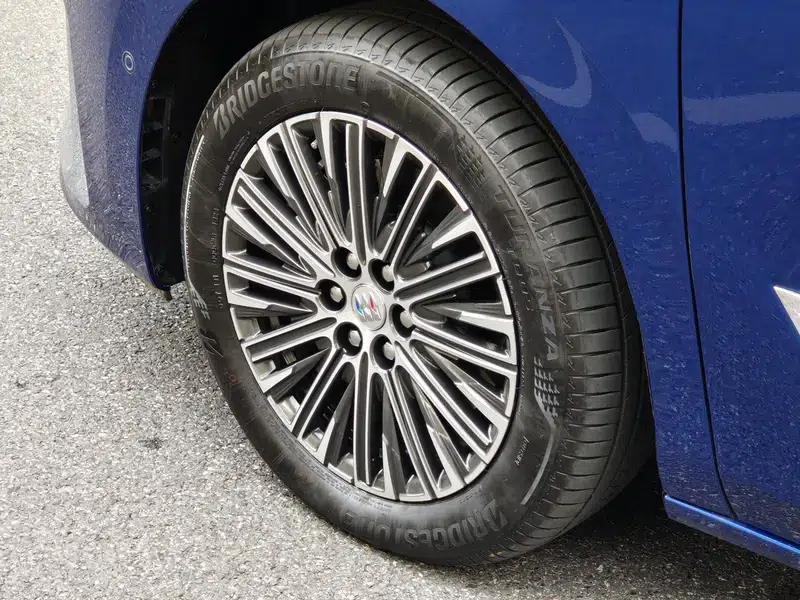 Buick GL8 PHEV 2024 Luxury Edition 1.5T 6-seat Luxury Version — миниатюра 9
