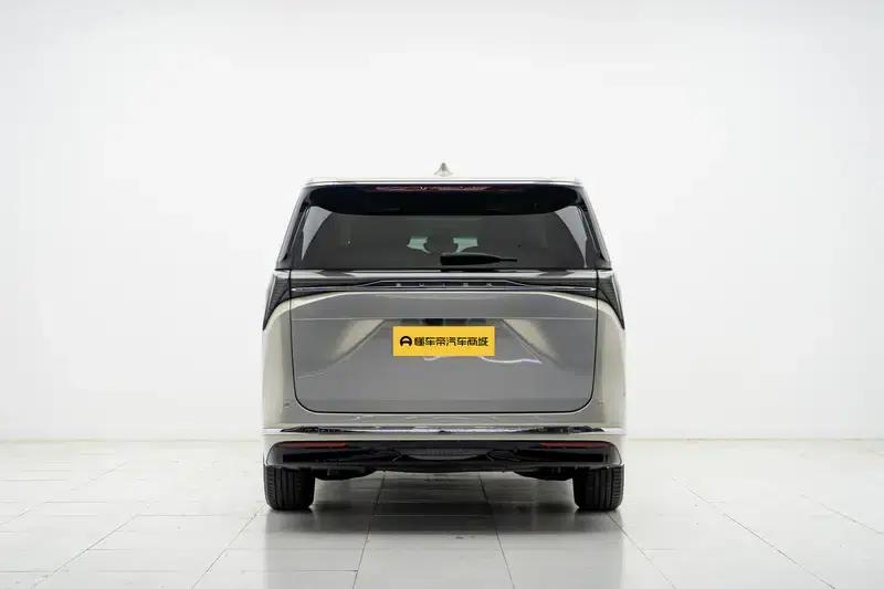 Buick GL8 PHEV 2024 Luxury Edition 1.5T 6-seat Luxury Version — миниатюра 6