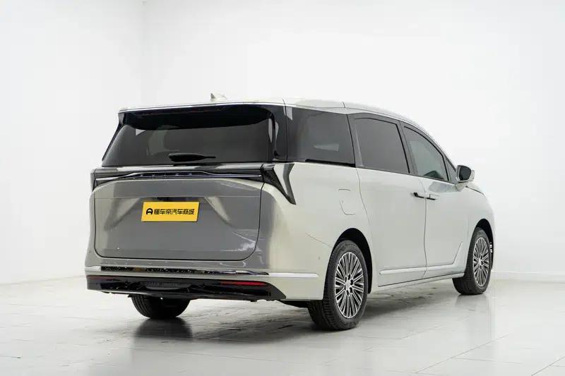 Buick GL8 PHEV 2024 Luxury Edition 1.5T 6-seat Luxury Version — миниатюра 7