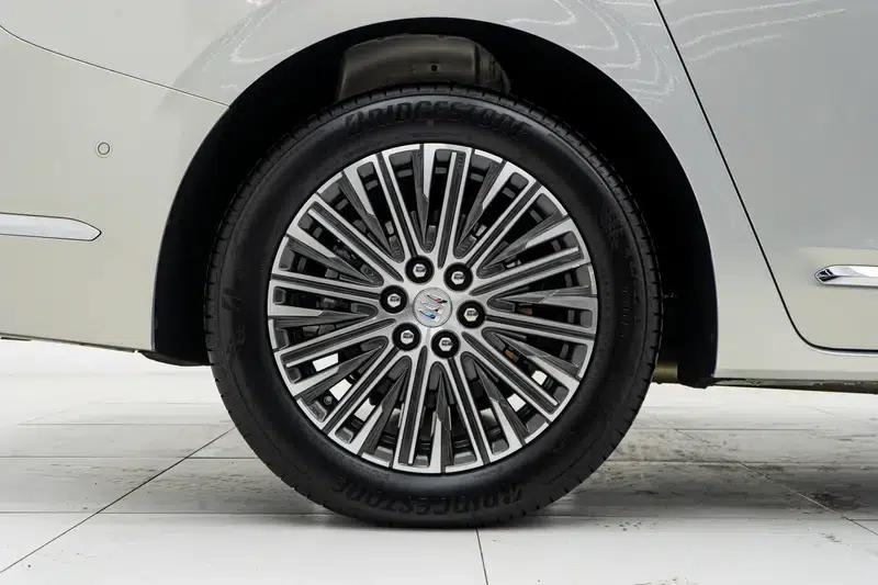 Buick GL8 PHEV 2024 Luxury Edition 1.5T 6-seat Luxury Version — миниатюра 9