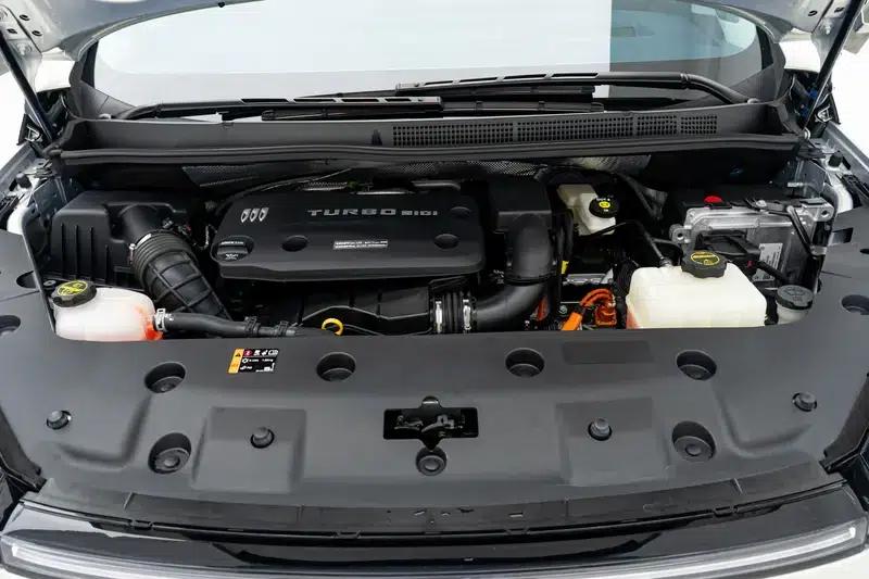 Buick GL8 PHEV 2024 Luxury Edition 1.5T 6-seat Luxury Version — миниатюра 10