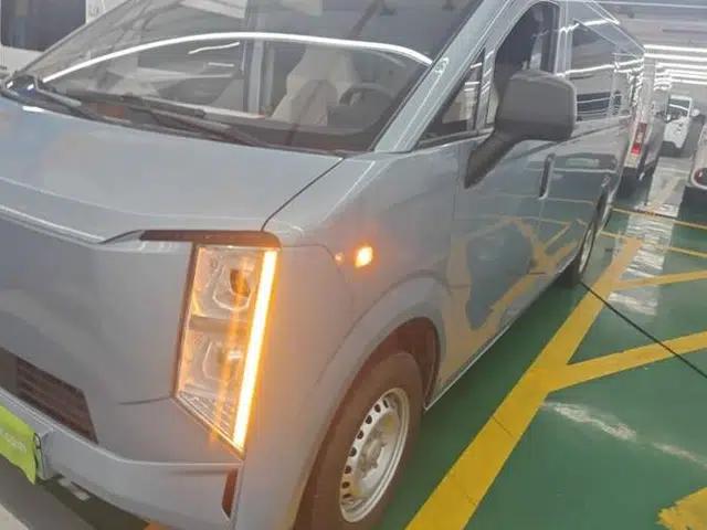CHANGAN KUAYUE Starlight EV 2025 9-Passenger Passenger Vehicle—350km Comfort Edition