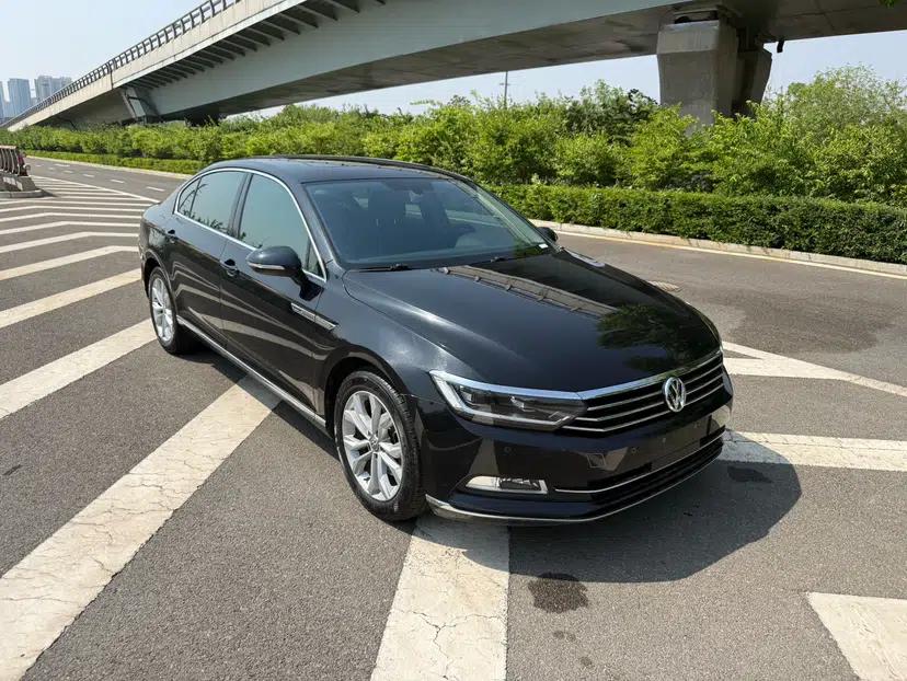 Volkswagen Magotan 2019 330TSI DSG Luxury Version China VI Standard — миниатюра 3
