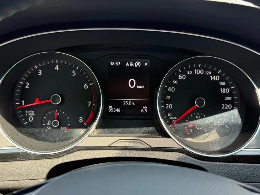 Volkswagen Magotan 2019 330TSI DSG Luxury Version China VI Standard — миниатюра 8