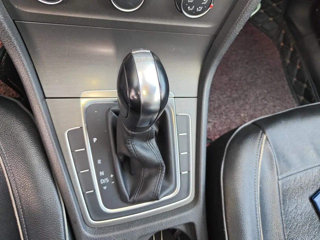 Volkswagen Golf 2016 230TSI Automatic Comfort Version — миниатюра 11