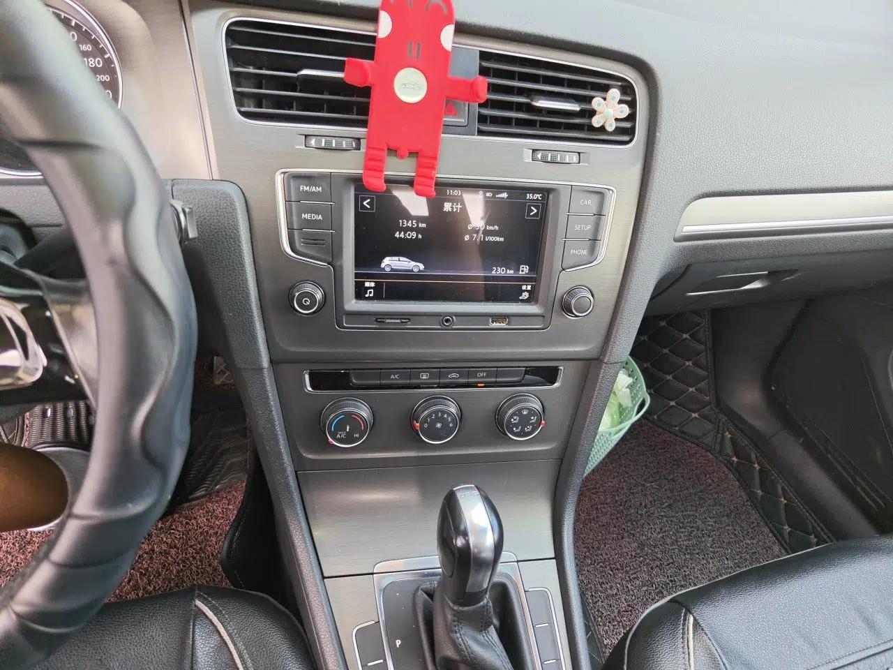 Volkswagen Golf 2016 230TSI Automatic Comfort Version — миниатюра 10