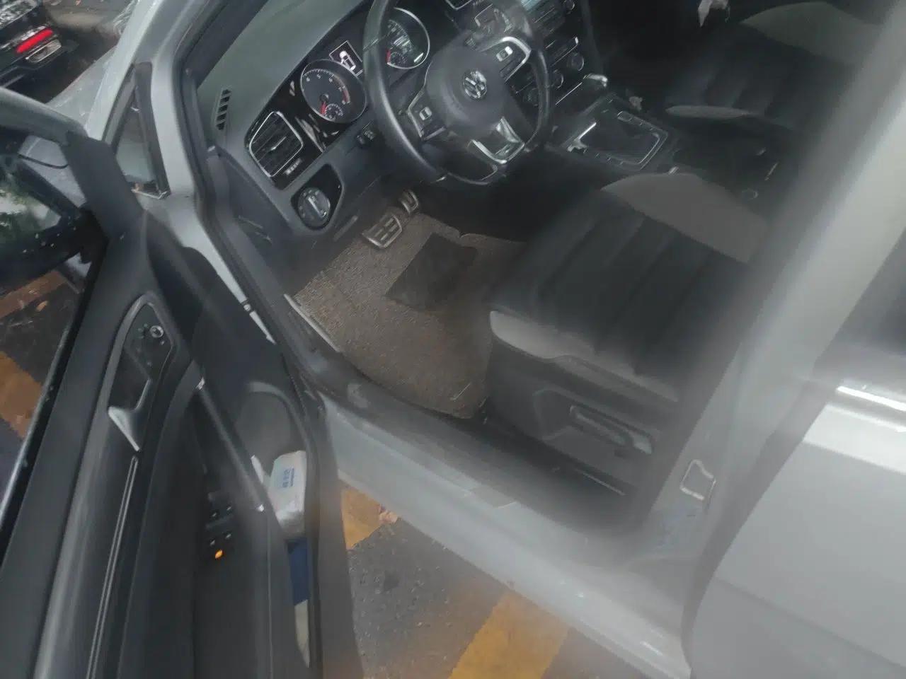 Volkswagen Golf 2015 1.4TSI Automatic R-Line — миниатюра 13