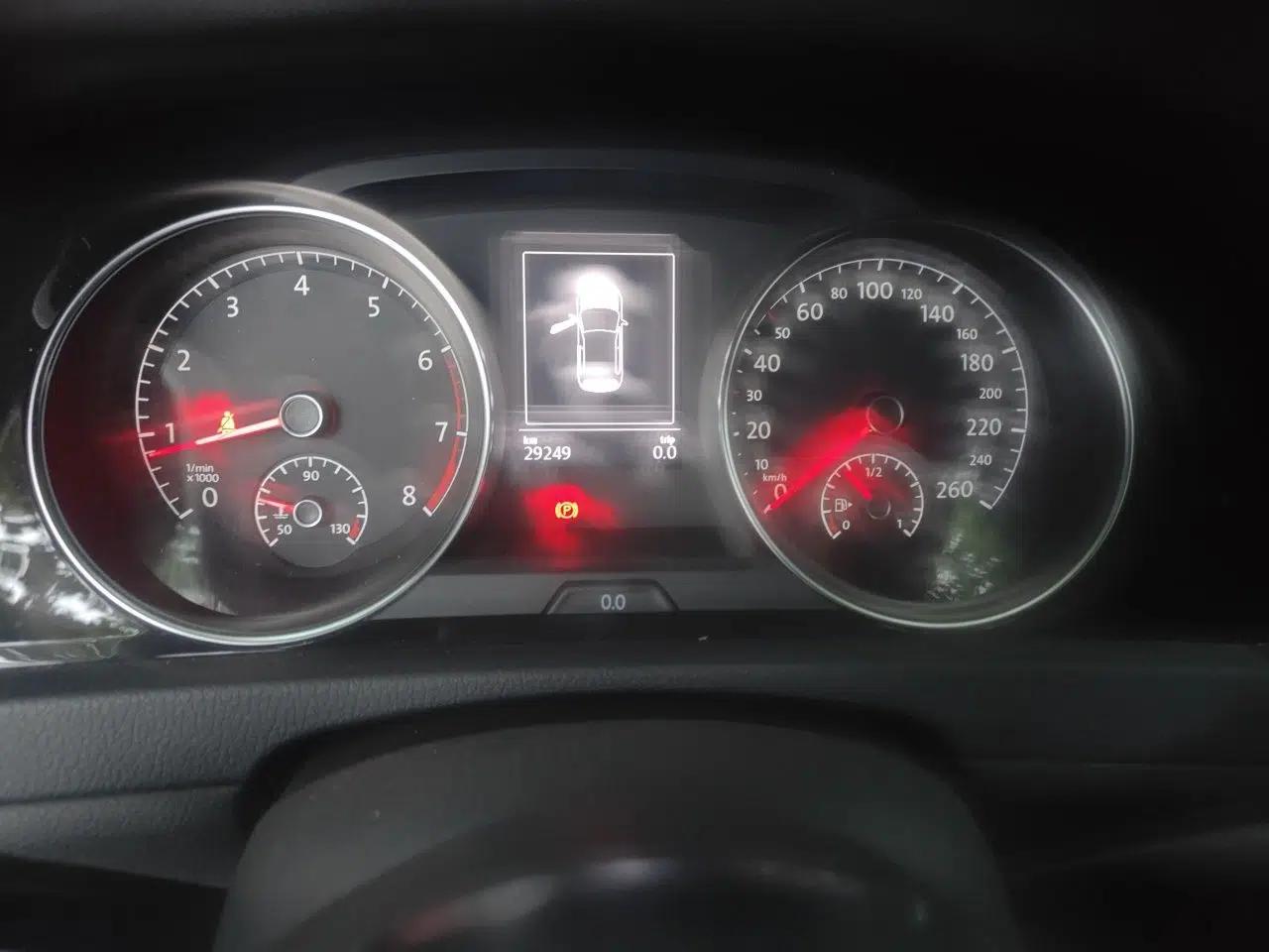 Volkswagen Golf 2015 1.4TSI Automatic R-Line — миниатюра 9