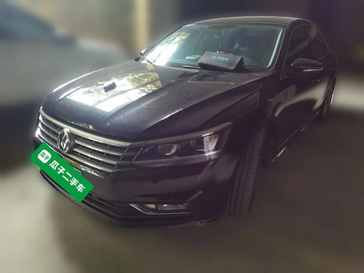 Volkswagen Passat 2017 330TSI DSG Luxury Edition — миниатюра 1