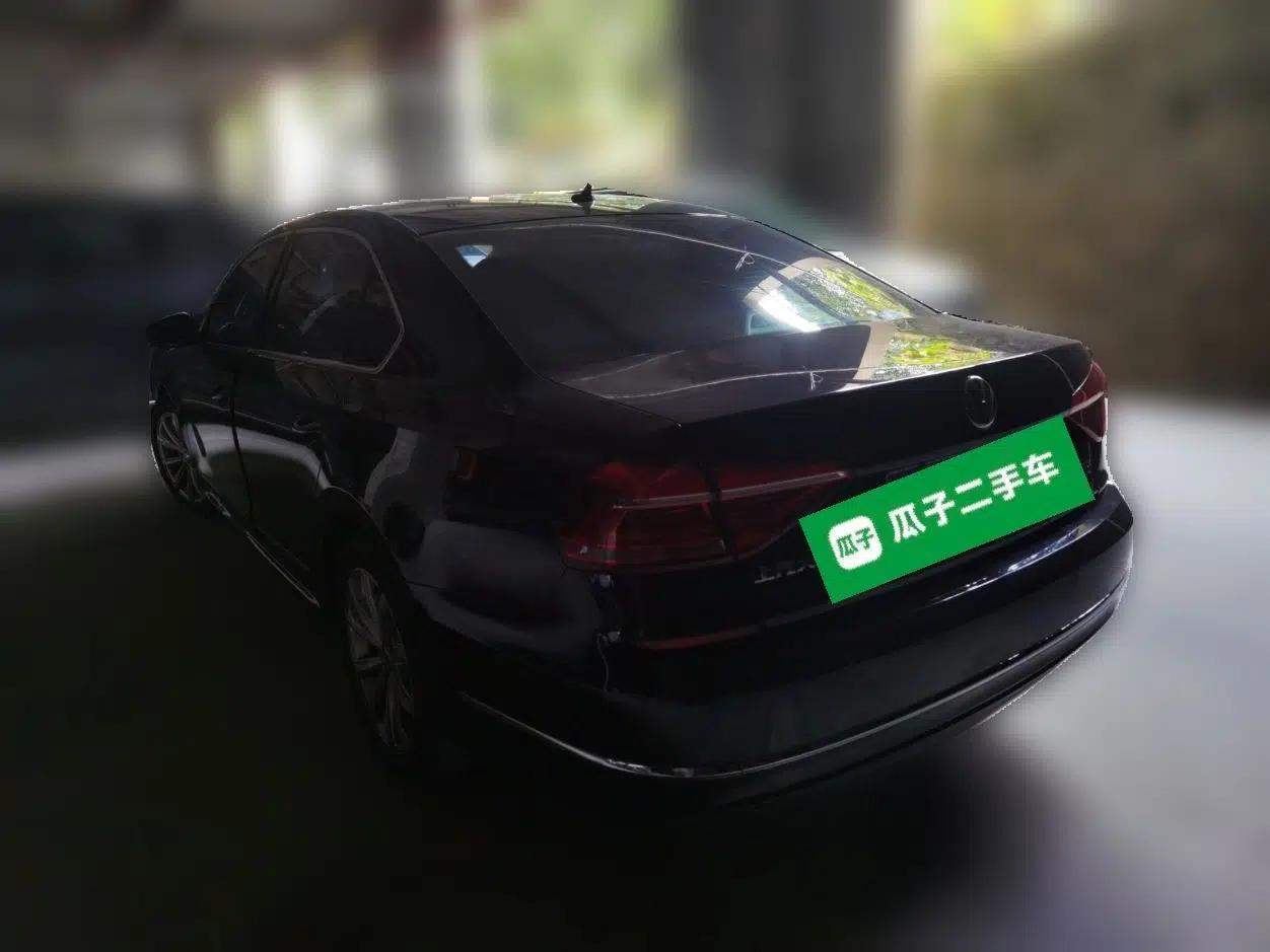 Volkswagen Passat 2017 330TSI DSG Luxury Edition — миниатюра 4