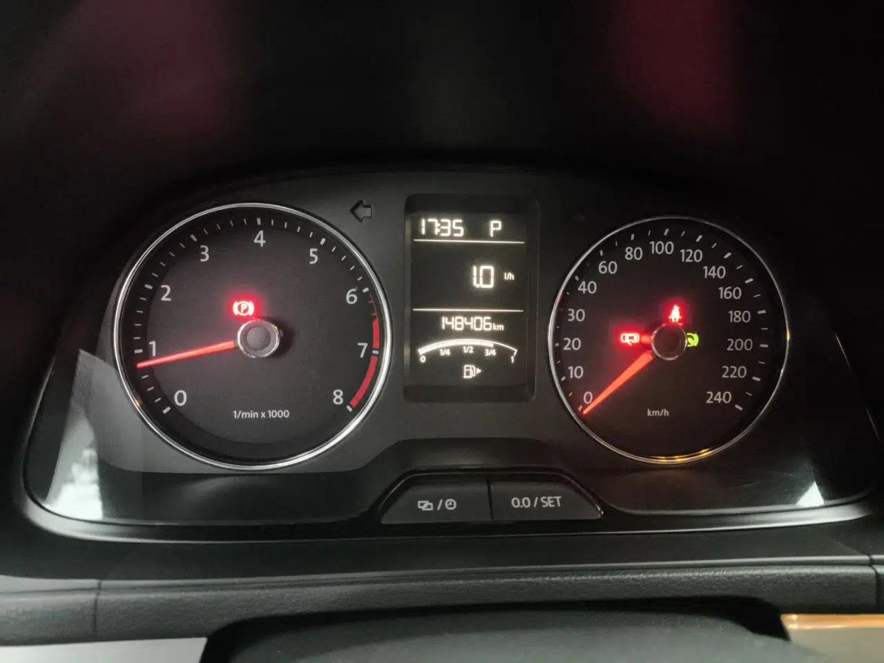 Volkswagen Lavida 2014 1.6L Automatic Sport Edition — миниатюра 12