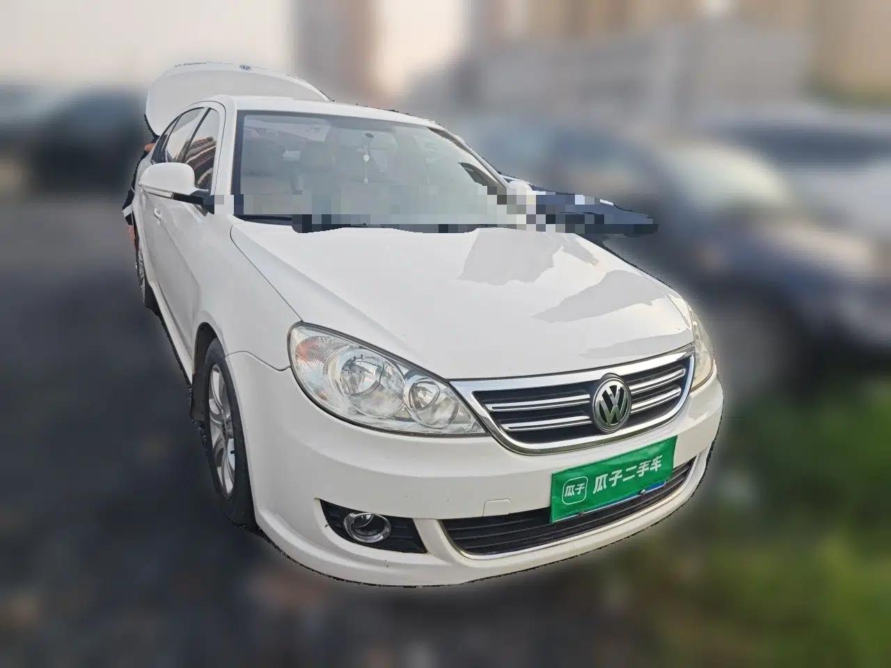 Volkswagen Lavida 2011 1.6L Automatic Premium Edition — миниатюра 3