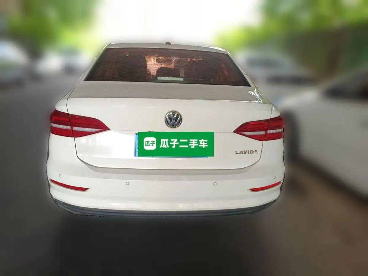 Volkswagen Lavida 2018 1.5L Automatic Fashion Edition China V Standard — миниатюра 5