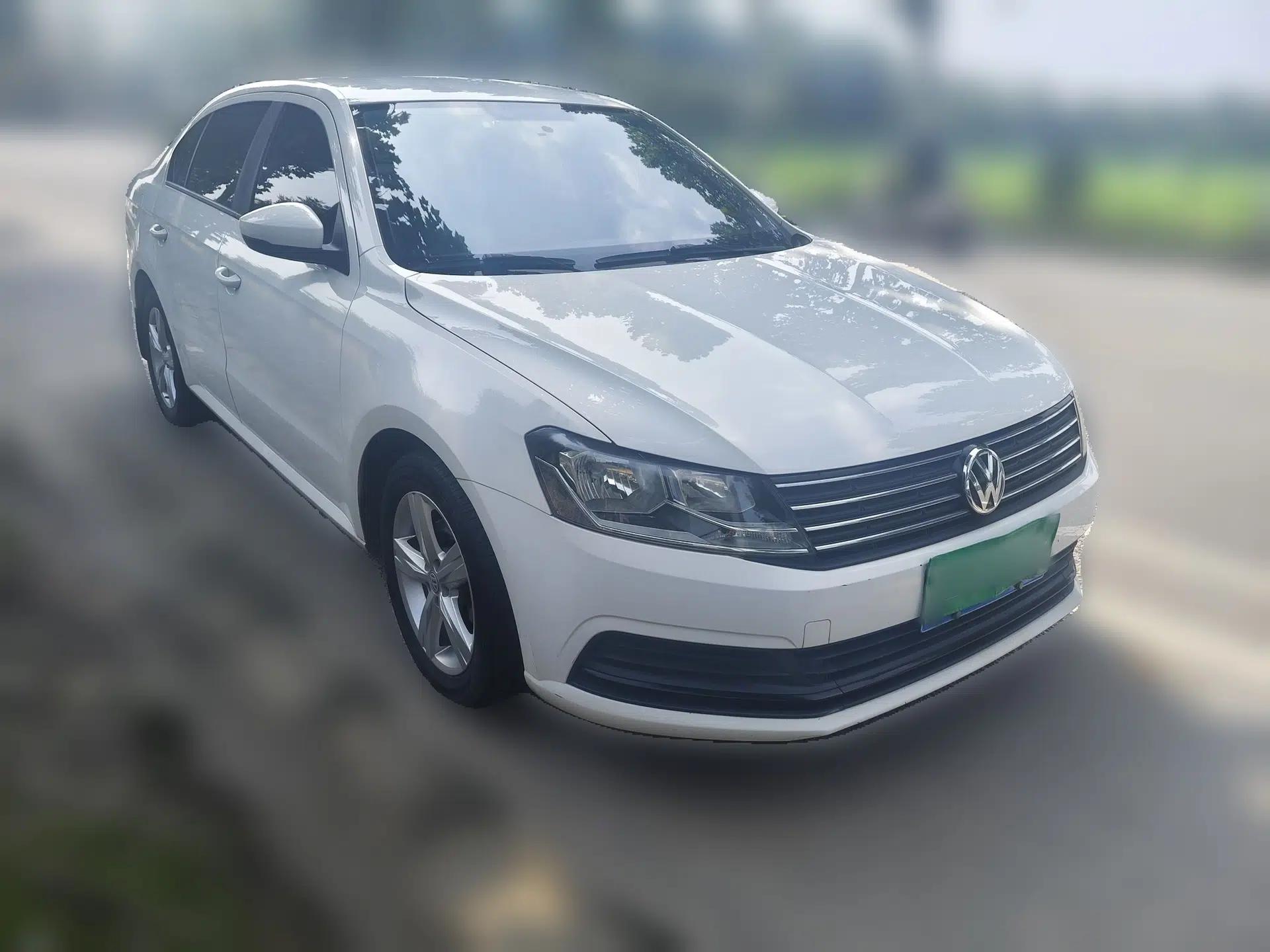 Volkswagen Lavida 2017 1.6L Automatic Fashion Edition — миниатюра 3