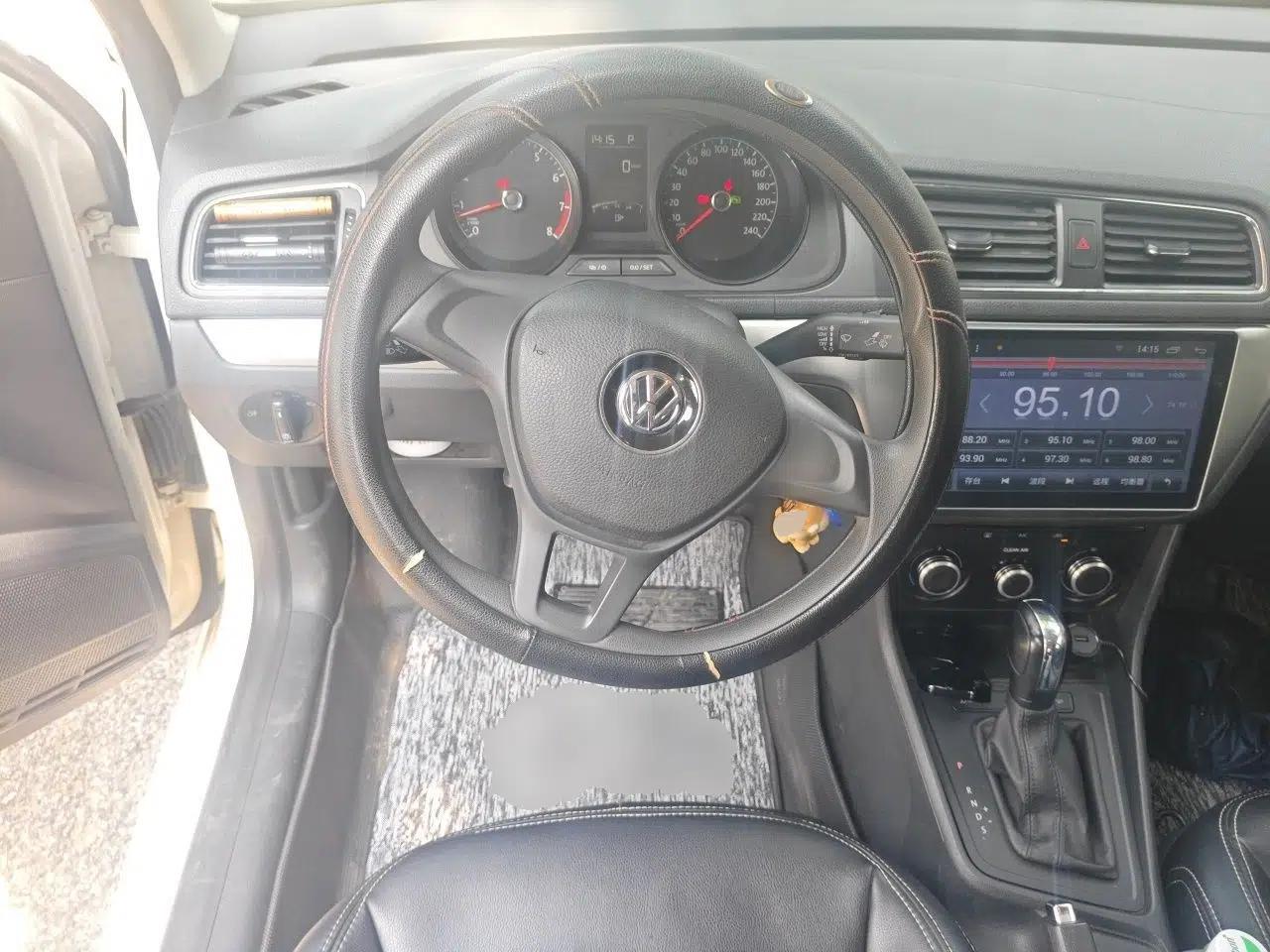 Volkswagen Lavida 2017 1.6L Automatic Fashion Edition — миниатюра 10