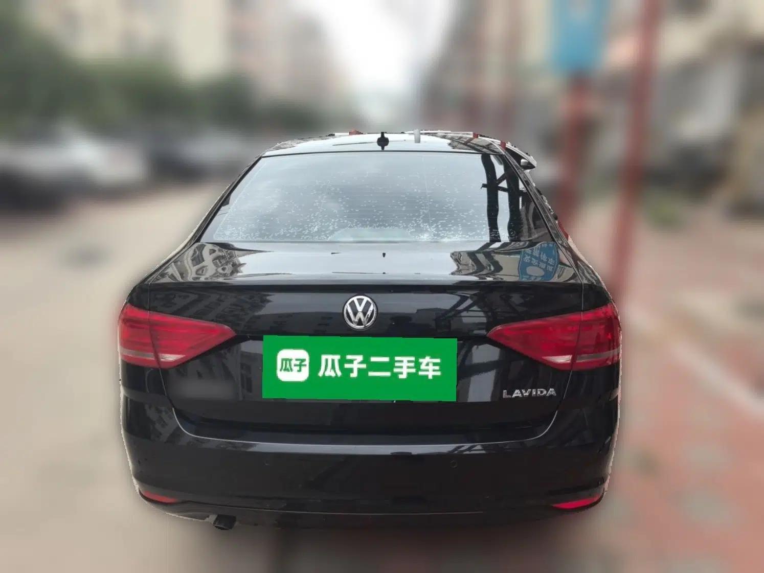 Volkswagen Lavida 2015 1.6L Manual Fashion Edition — миниатюра 5