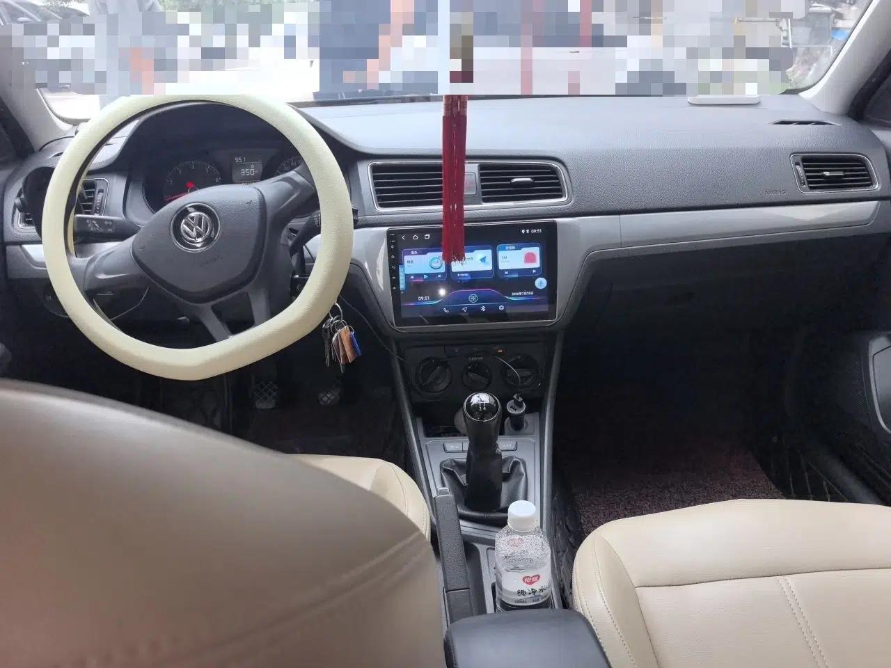 Volkswagen Lavida 2015 1.6L Manual Fashion Edition — миниатюра 9