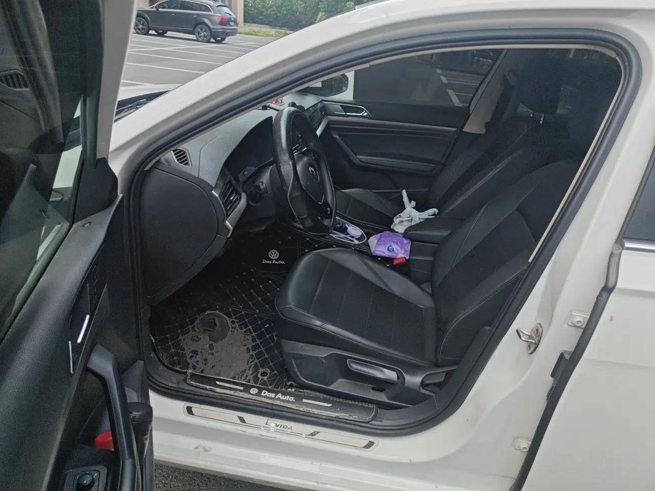 Volkswagen Lavida 2019 1.5L Automatic Comfort Edition China VI Standard — миниатюра 16