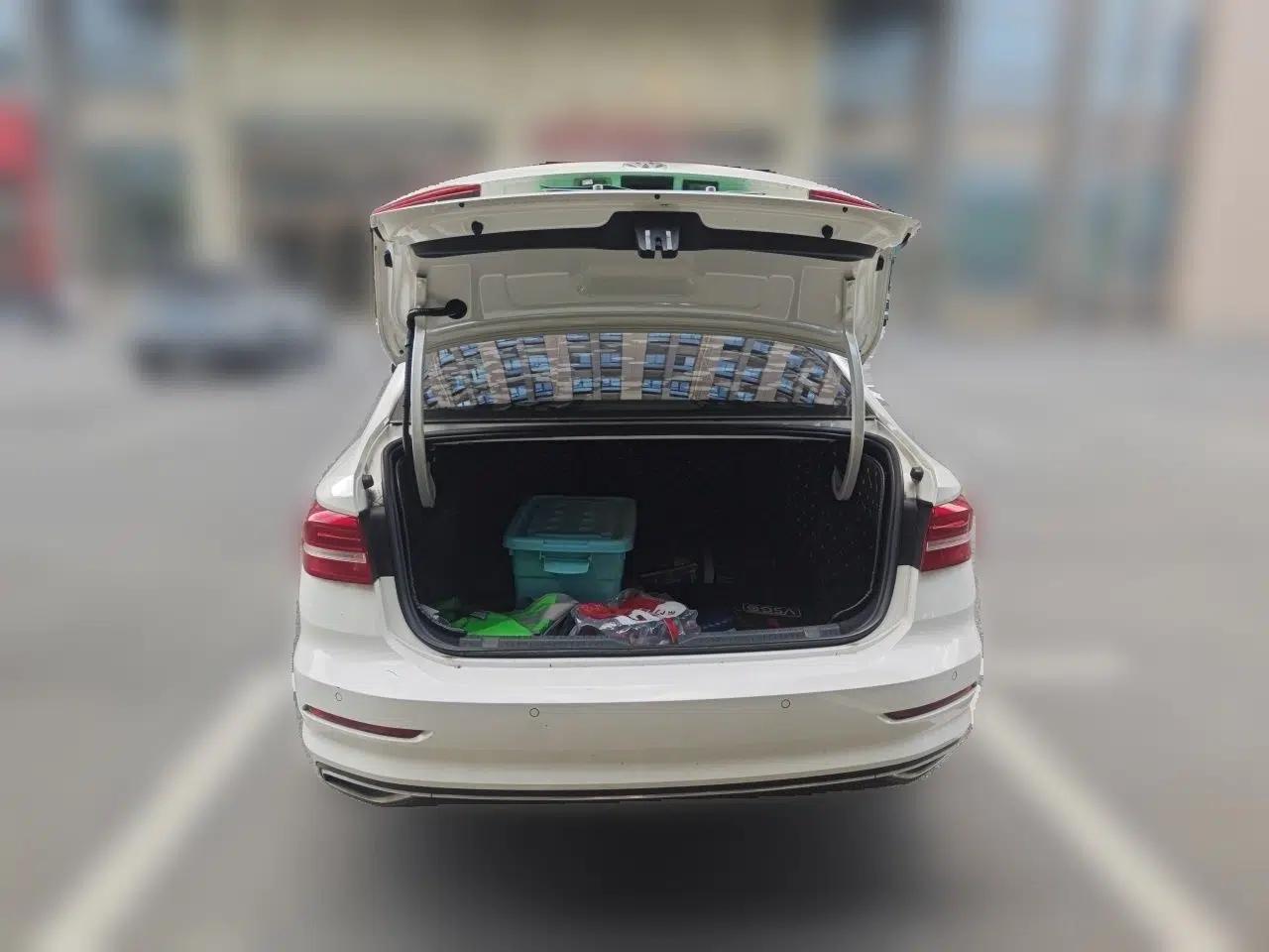 Volkswagen Lavida 2019 1.5L Automatic Comfort Edition China VI Standard — миниатюра 19