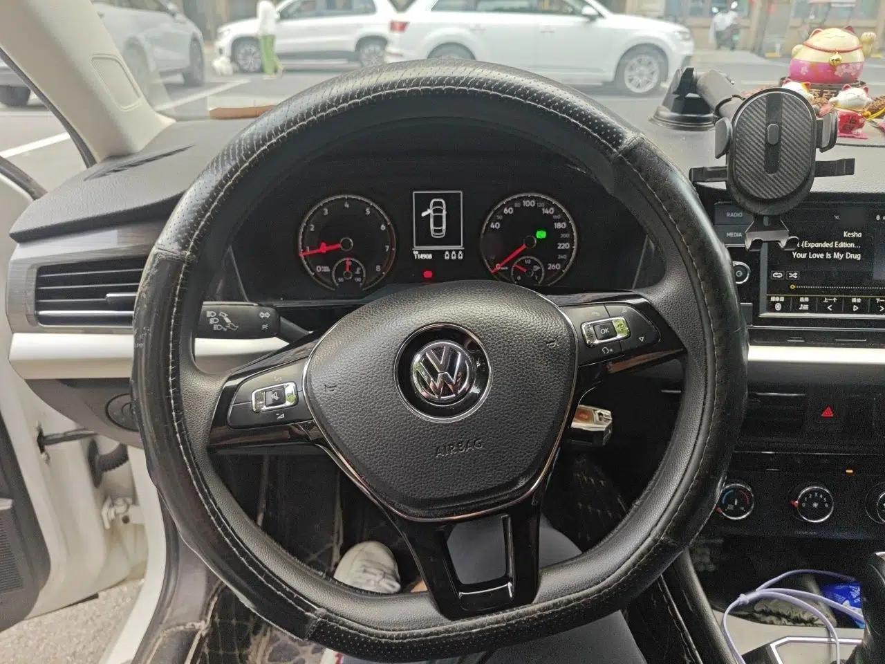 Volkswagen Lavida 2019 1.5L Automatic Comfort Edition China VI Standard — миниатюра 10