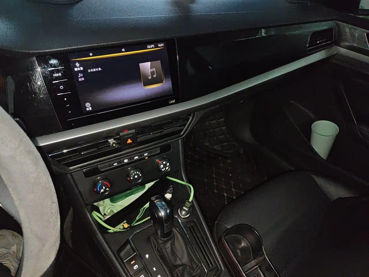 Volkswagen Lavida 2021 1.5L Automatic Comfort Edition — миниатюра 14