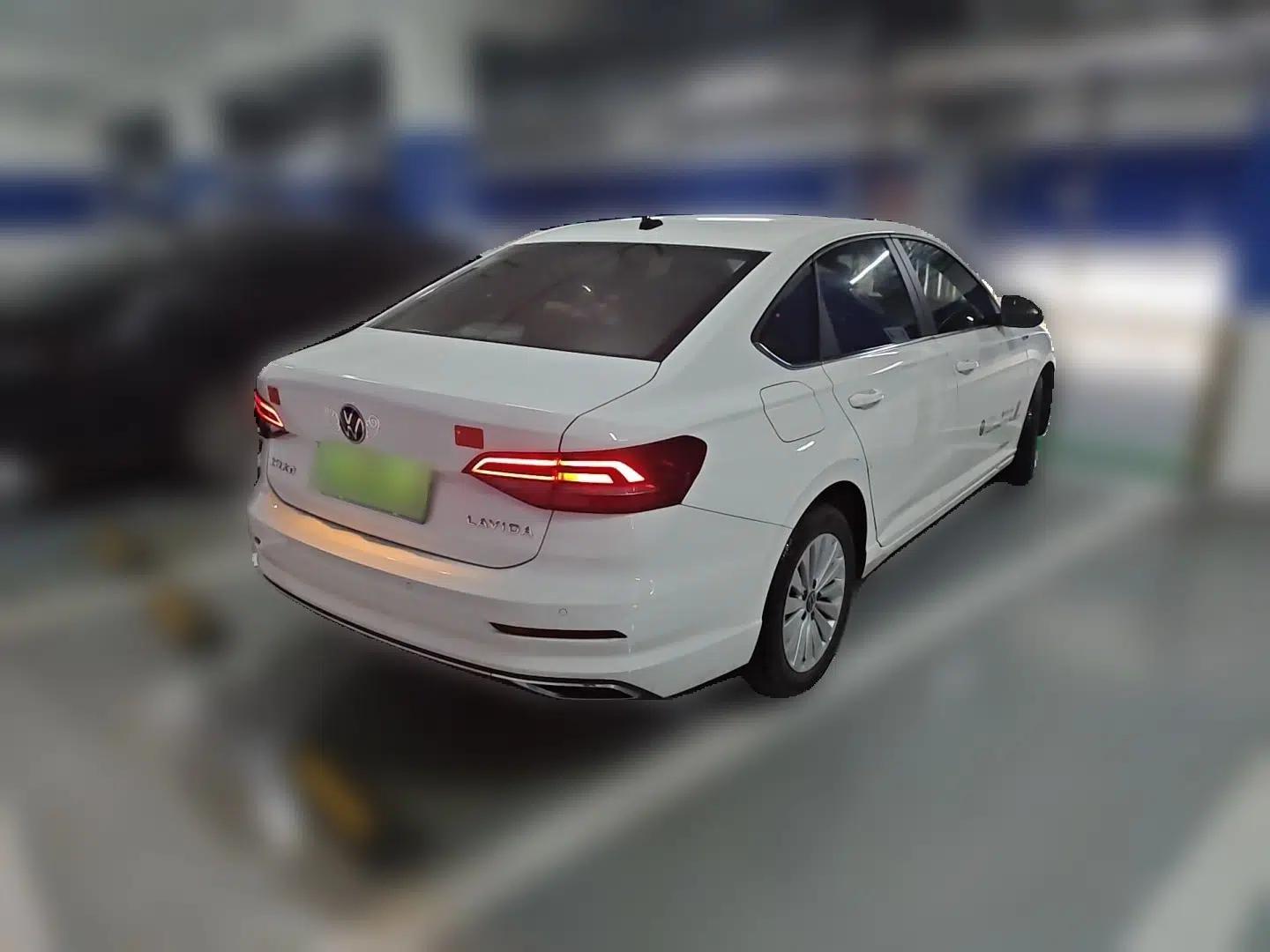 Volkswagen Lavida 2021 1.5L Automatic Comfort Edition — миниатюра 6