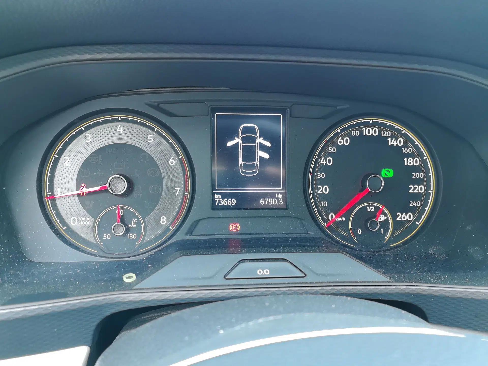 Volkswagen Lavida 2022 1.5L Automatic Fashion Edition — миниатюра 11