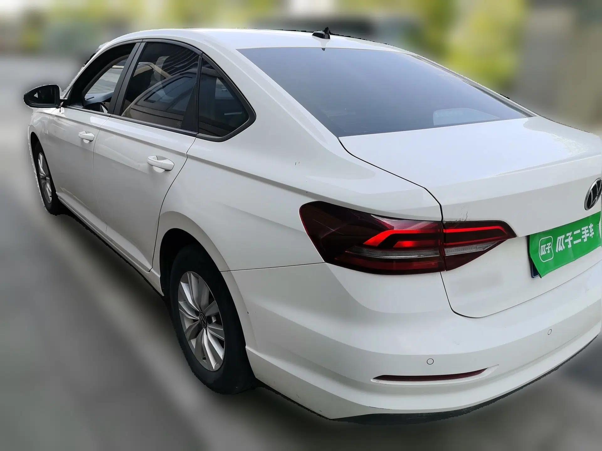 Volkswagen Lavida 2022 1.5L Automatic Fashion Edition — миниатюра 4