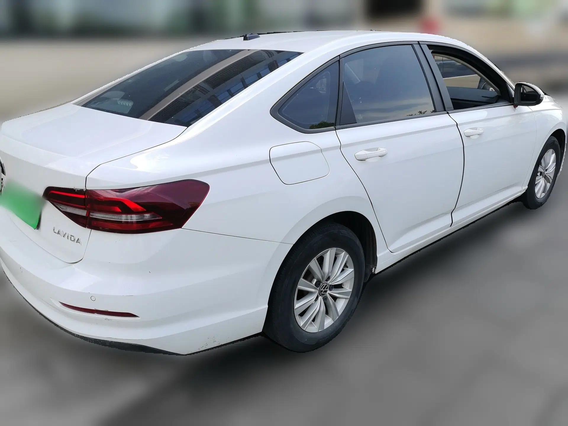 Volkswagen Lavida 2022 1.5L Automatic Fashion Edition — миниатюра 6