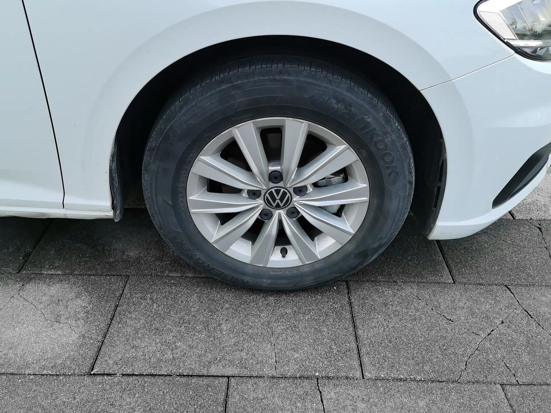Volkswagen Lavida 2022 1.5L Automatic Fashion Edition — миниатюра 8