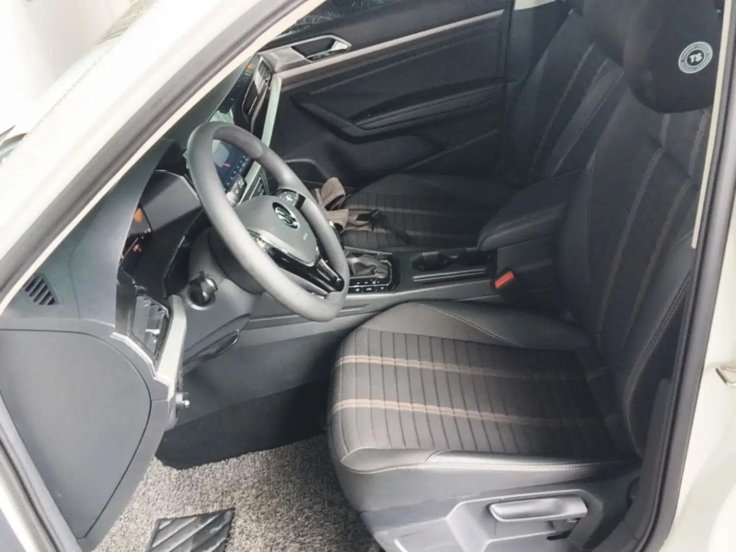 Volkswagen Lavida 2022 280TSI DSG Comfort Edition — миниатюра 17