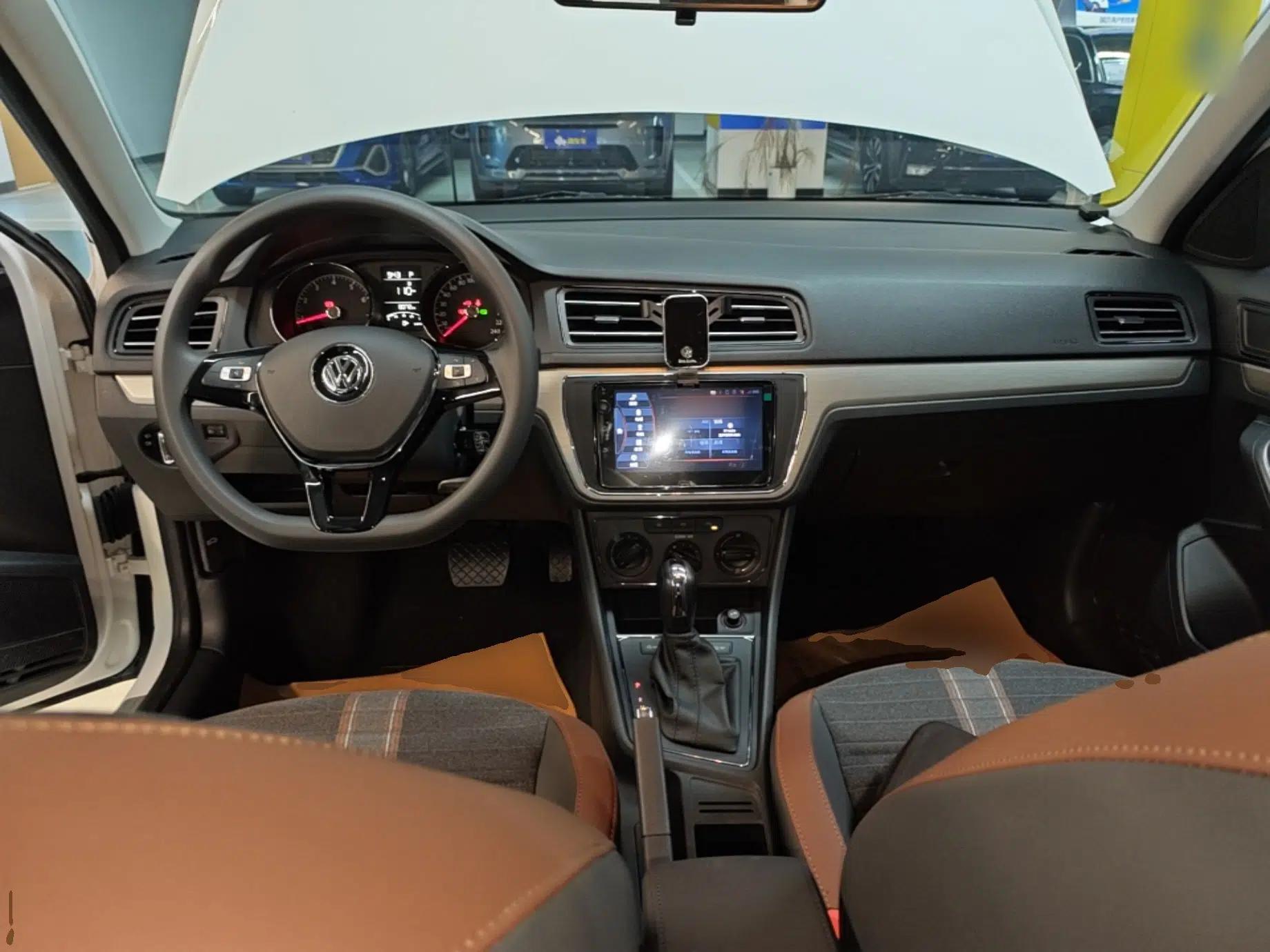 Volkswagen Lavida 2019 Lavida Start 1.5L Automatic Comfort Edition China VI Standard — миниатюра 12
