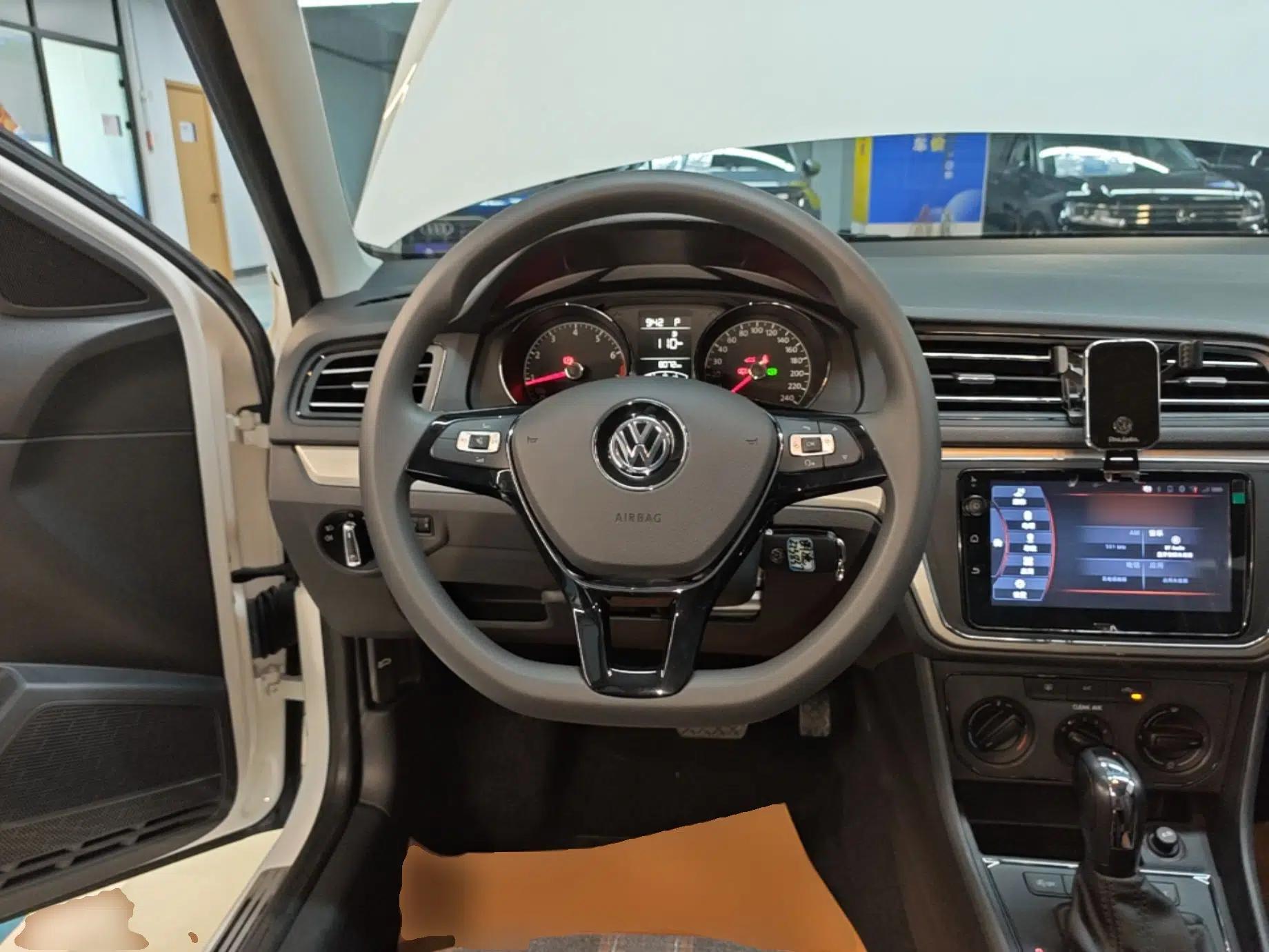 Volkswagen Lavida 2019 Lavida Start 1.5L Automatic Comfort Edition China VI Standard — миниатюра 13