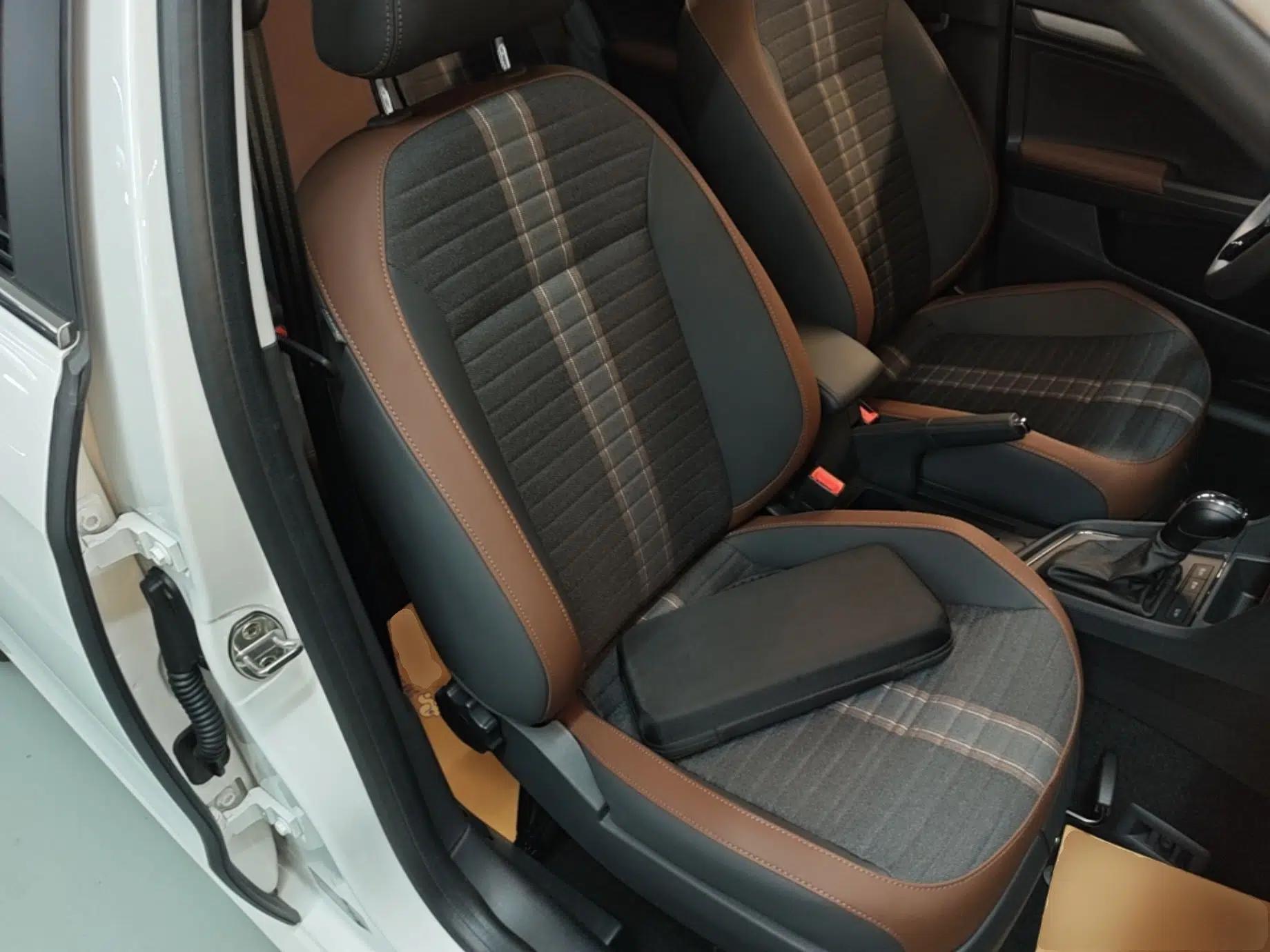 Volkswagen Lavida 2019 Lavida Start 1.5L Automatic Comfort Edition China VI Standard — миниатюра 19