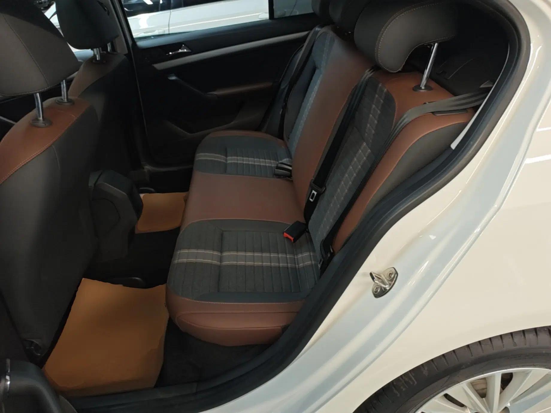 Volkswagen Lavida 2019 Lavida Start 1.5L Automatic Comfort Edition China VI Standard — миниатюра 20