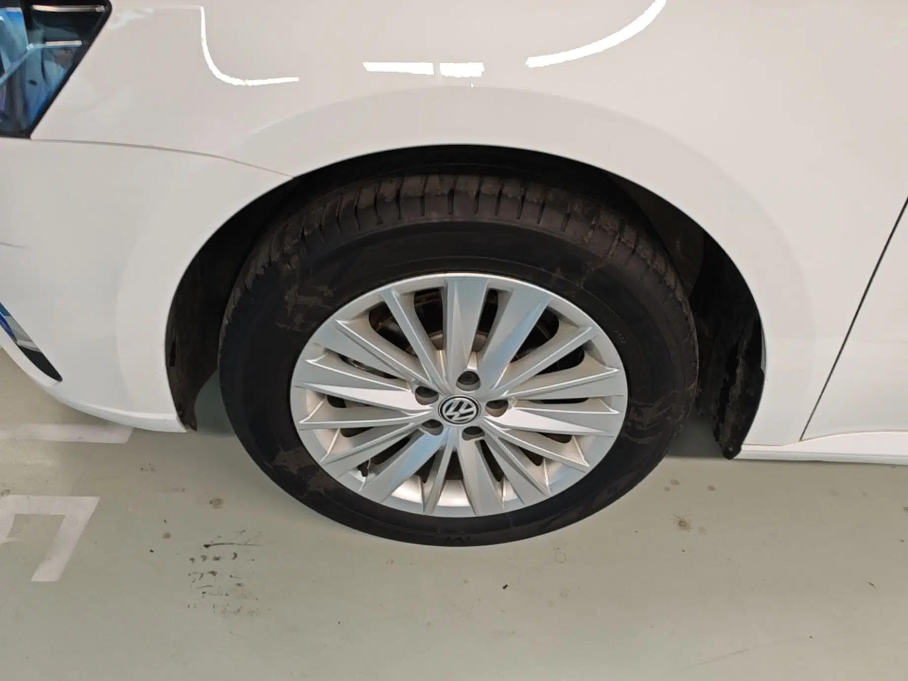 Volkswagen Lavida 2019 Lavida Start 1.5L Automatic Comfort Edition China VI Standard — миниатюра 10